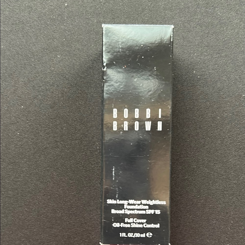Bobbi Brown Black Suncare Foundation SPF 15